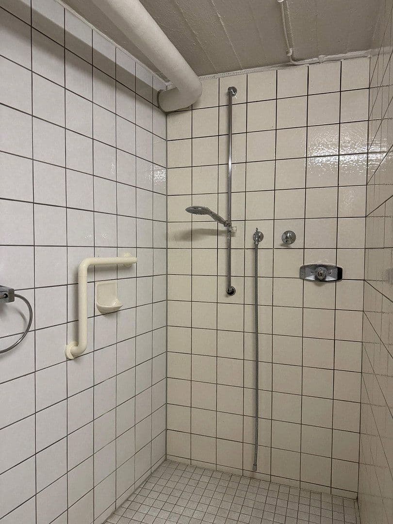 Pronájem domu 120 m², pozemek 306 m², Oberhausen, Severní Porýní-Vestfálsko Pronájem domu 120 m², pozemek 306 m², Oberhausen, Severní Porýní-Vestfálsko