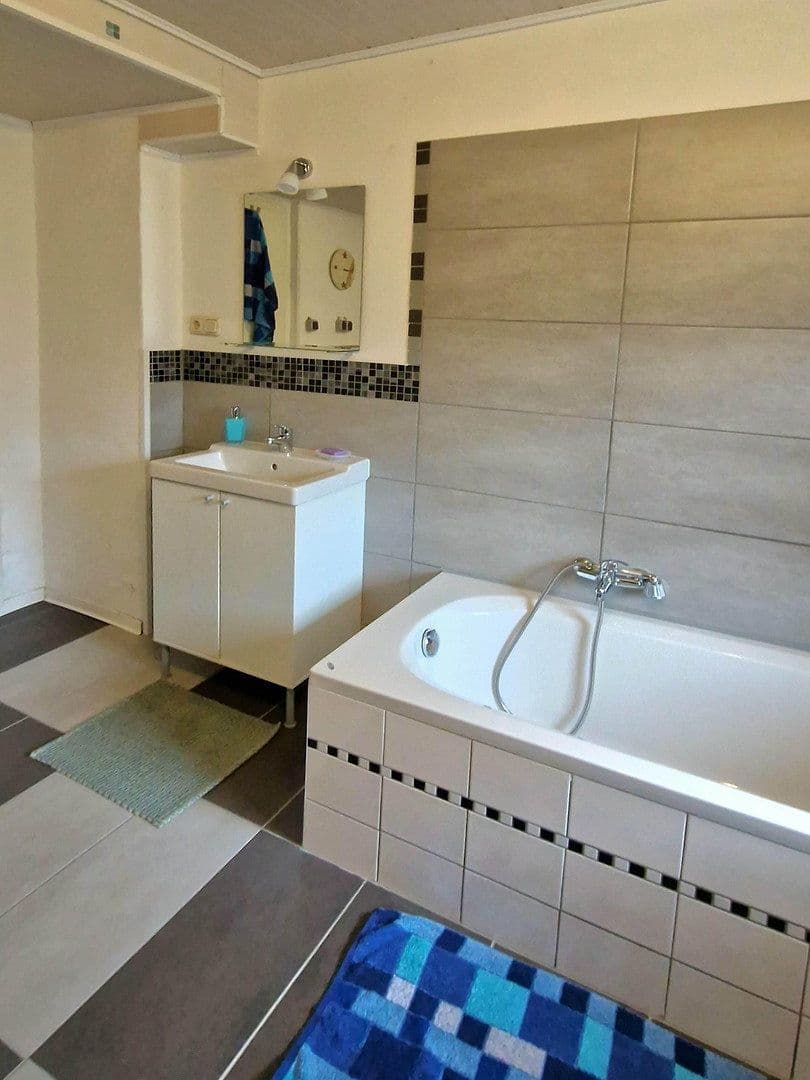 Prodej domu 130 m², pozemek 370 m², Zum Rodachtal 28, Schwarzenbach am Wald, Bavorsko Prodej domu 130 m², pozemek 370 m², Zum Rodachtal 28, Schwarzenbach am Wald, Bavorsko