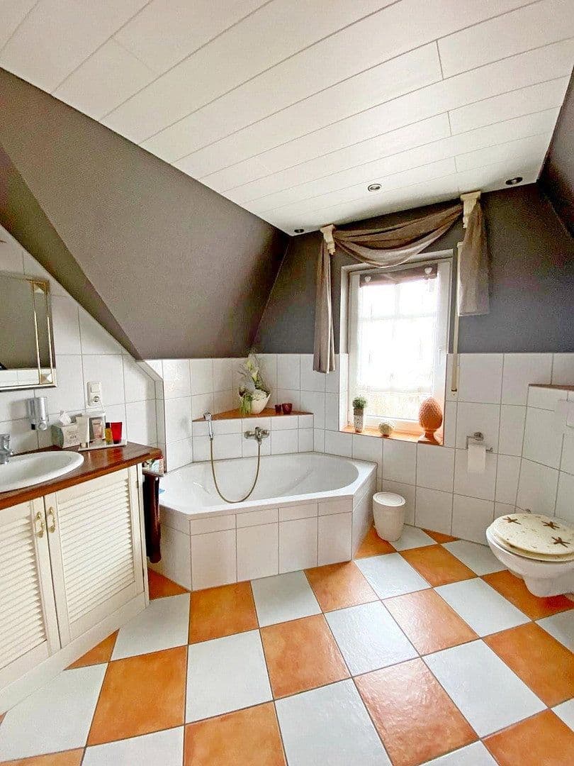 Prodej domu 150 m², pozemek 568 m², Gronau, Dolní Sasko Prodej domu 150 m², pozemek 568 m², Gronau, Dolní Sasko