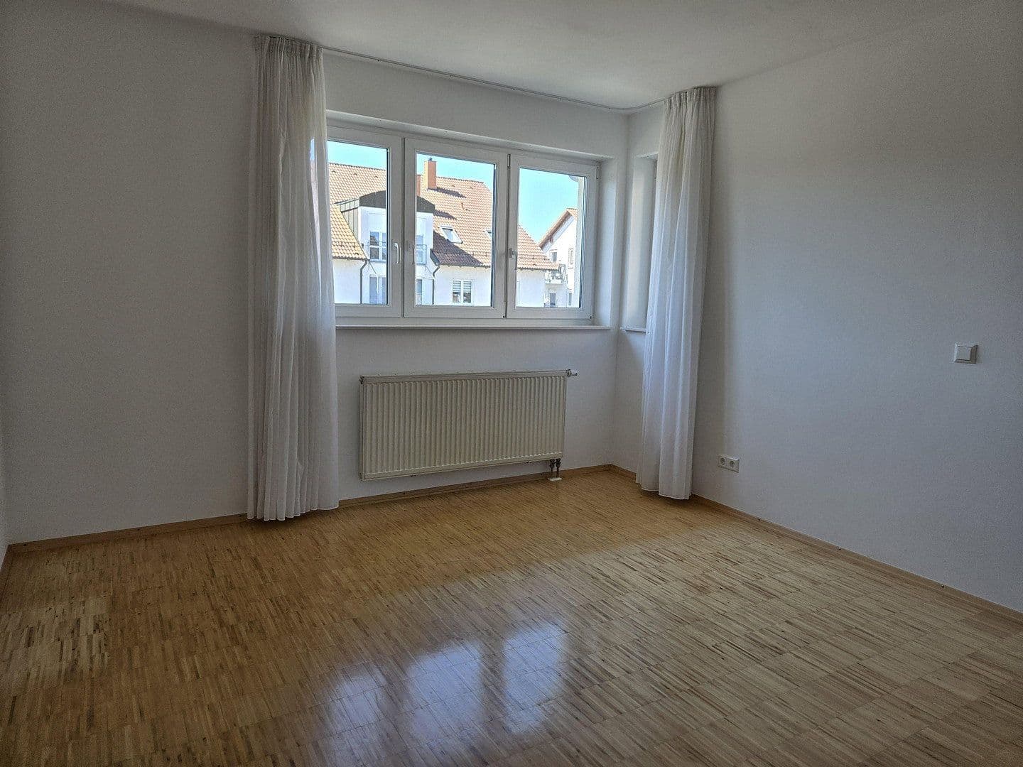 Pronájem domu 180 m², pozemek 388 m², Brühlstr. 39, Stutensee, Bádensko-Württembersko Pronájem domu 180 m², pozemek 388 m², Brühlstr. 39, Stutensee, Bádensko-Württembersko