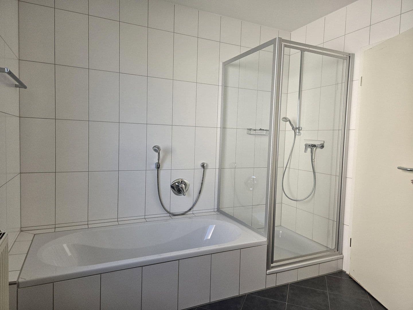 Pronájem domu 180 m², pozemek 388 m², Brühlstr. 39, Stutensee, Bádensko-Württembersko Pronájem domu 180 m², pozemek 388 m², Brühlstr. 39, Stutensee, Bádensko-Württembersko