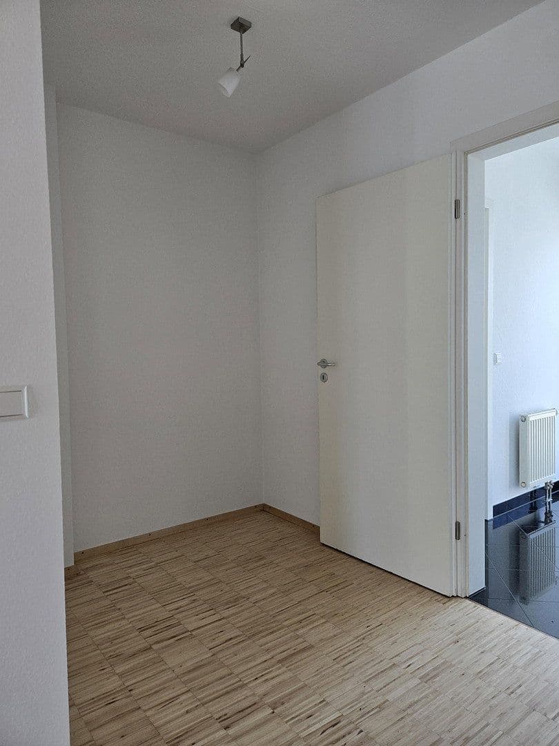 Pronájem domu 180 m², pozemek 388 m², Brühlstr. 39, Stutensee, Bádensko-Württembersko Pronájem domu 180 m², pozemek 388 m², Brühlstr. 39, Stutensee, Bádensko-Württembersko