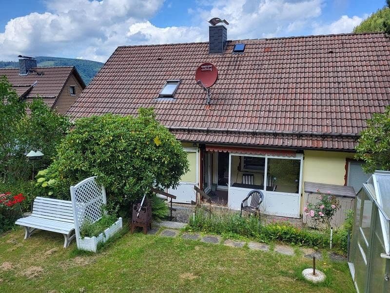 Prodej domu 274 m², pozemek 960 m², Langelsheim, Dolní Sasko Prodej domu 274 m², pozemek 960 m², Langelsheim, Dolní Sasko