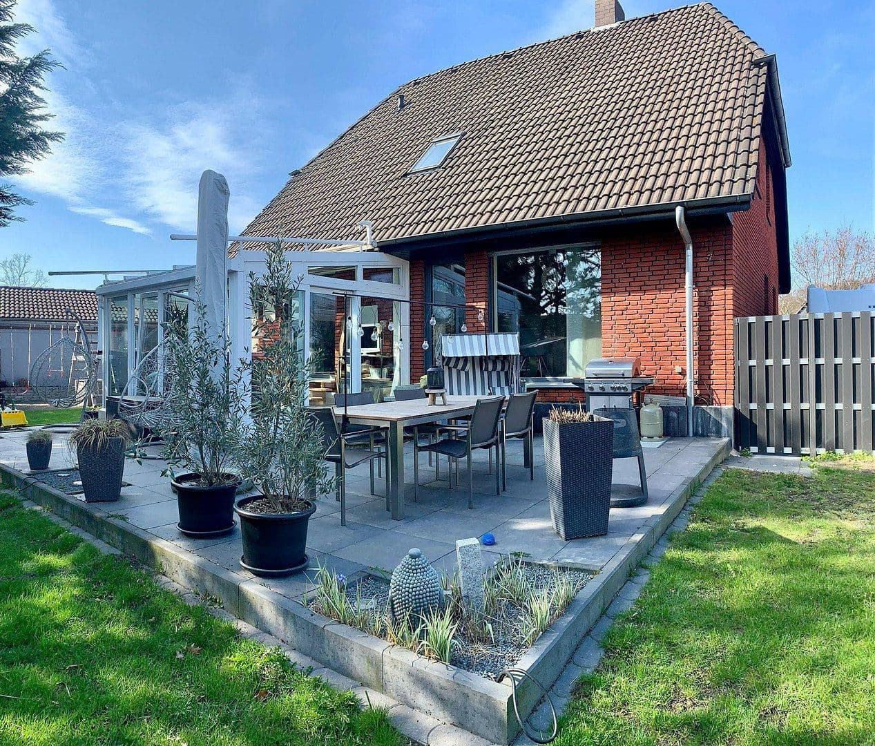 Prodej domu 165 m², pozemek 576 m², Garbsen, Dolní Sasko Prodej domu 165 m², pozemek 576 m², Garbsen, Dolní Sasko