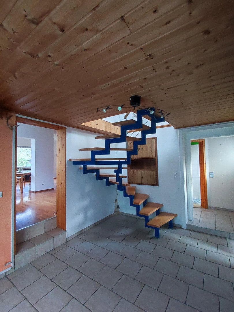 Pronájem domu 148 m², pozemek 410 m², Solingen, Severní Porýní-Vestfálsko Pronájem domu 148 m², pozemek 410 m², Solingen, Severní Porýní-Vestfálsko