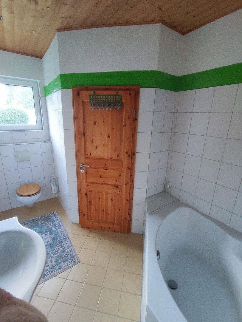 Pronájem domu 148 m², pozemek 410 m², Solingen, Severní Porýní-Vestfálsko Pronájem domu 148 m², pozemek 410 m², Solingen, Severní Porýní-Vestfálsko
