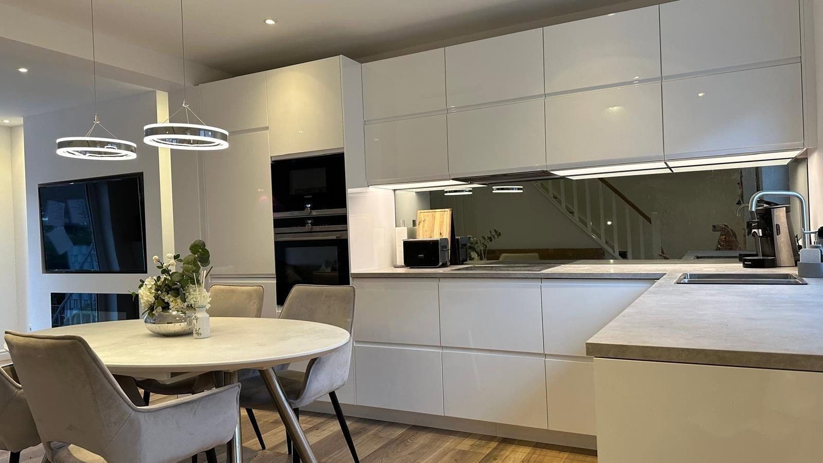Prodej domu 85 m², pozemek 106 m², Aplerbecker Straße 76, Düsseldorf, Severní Porýní-Vestfálsko Prodej domu 85 m², pozemek 106 m², Aplerbecker Straße 76, Düsseldorf, Severní Porýní-Vestfálsko