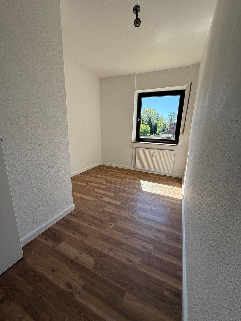 Pronájem bytu 4+1 88 m², Hannoveraner Str. 58, Lingen (Ems), Dolní Sasko Pronájem bytu 4+1 88 m², Hannoveraner Str. 58, Lingen (Ems), Dolní Sasko