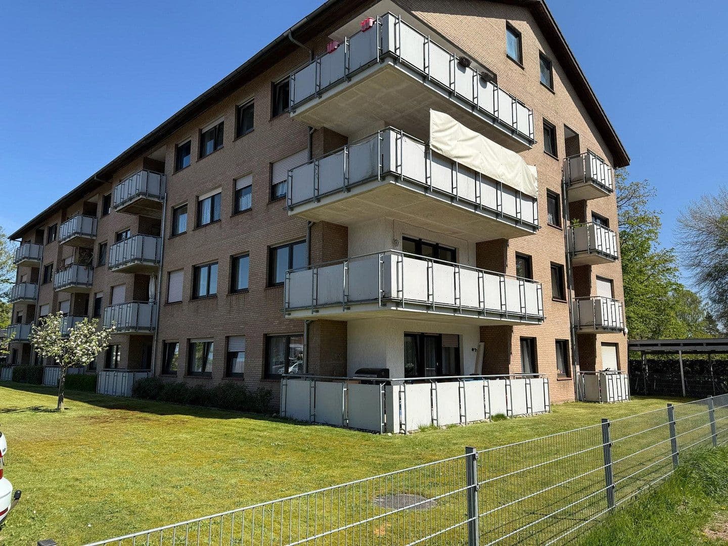 Pronájem bytu 4+1 88 m², Hannoveraner Str. 58, Lingen (Ems), Dolní Sasko Pronájem bytu 4+1 88 m², Hannoveraner Str. 58, Lingen (Ems), Dolní Sasko