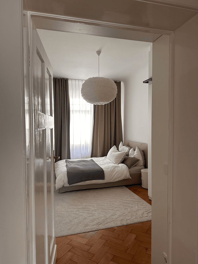 Pronájem bytu 3+1 81 m², Schulstr.48, München, Bavorsko Pronájem bytu 3+1 81 m², Schulstr.48, München, Bavorsko