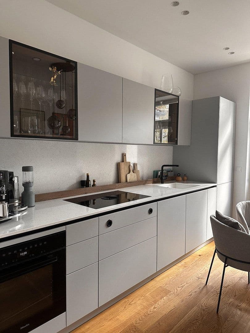 Pronájem bytu 3+1 81 m², Schulstr.48, München, Bavorsko Pronájem bytu 3+1 81 m², Schulstr.48, München, Bavorsko