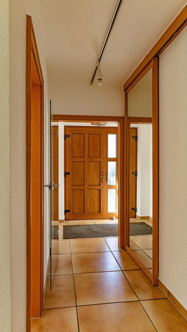 Prodej domu 185 m², pozemek 630 m², Kronberg im Taunus, Hessen Prodej domu 185 m², pozemek 630 m², Kronberg im Taunus, Hessen