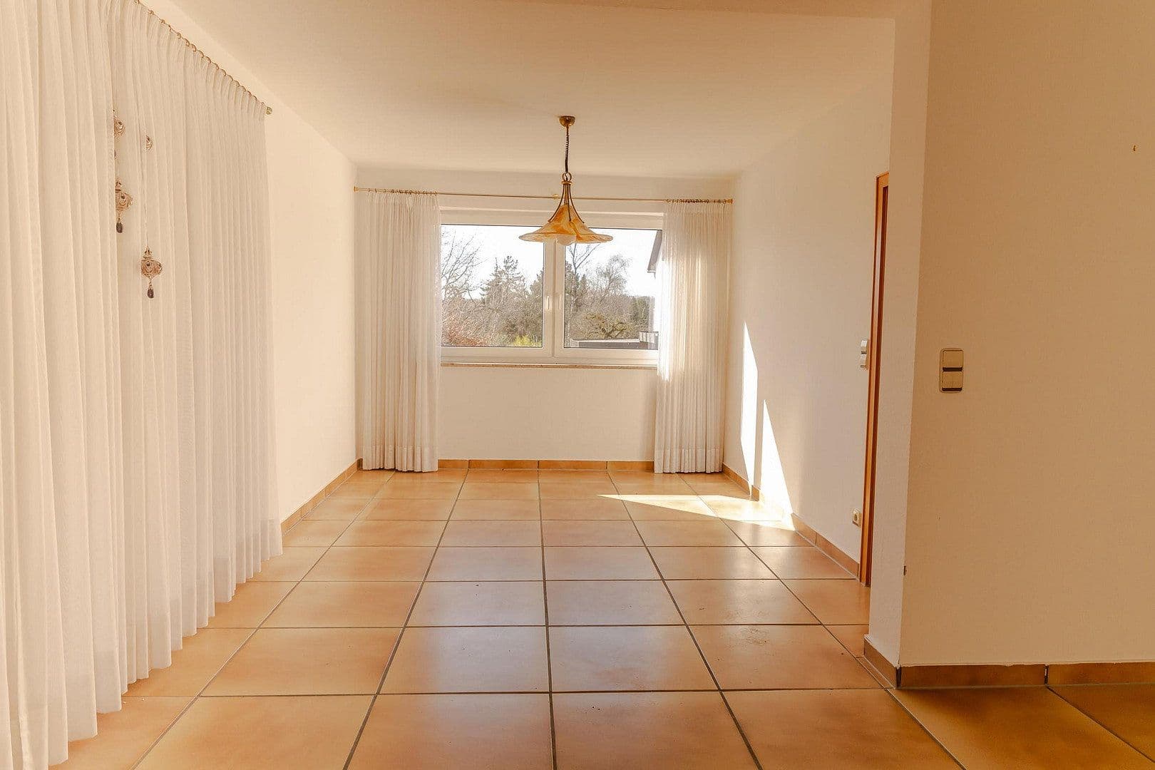 Prodej domu 185 m², pozemek 630 m², Kronberg im Taunus, Hessen Prodej domu 185 m², pozemek 630 m², Kronberg im Taunus, Hessen