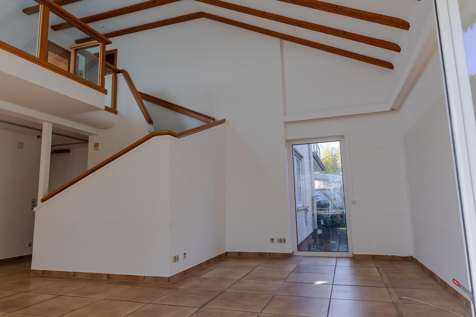 Prodej domu 185 m², pozemek 630 m², Kronberg im Taunus, Hessen Prodej domu 185 m², pozemek 630 m², Kronberg im Taunus, Hessen