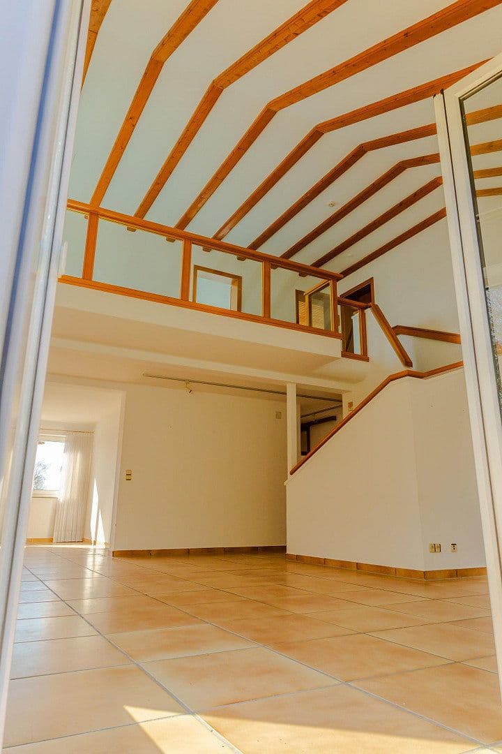 Prodej domu 185 m², pozemek 630 m², Kronberg im Taunus, Hessen Prodej domu 185 m², pozemek 630 m², Kronberg im Taunus, Hessen