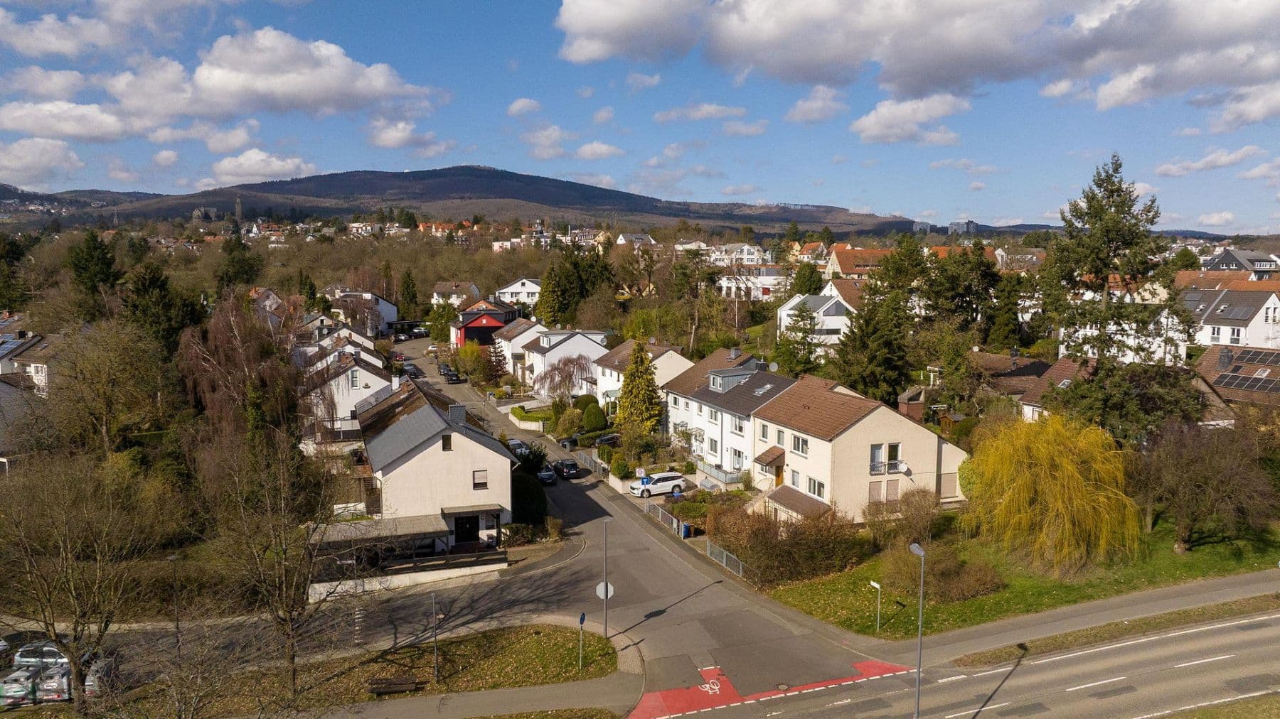 Prodej domu 185 m², pozemek 630 m², Kronberg im Taunus, Hessen Prodej domu 185 m², pozemek 630 m², Kronberg im Taunus, Hessen