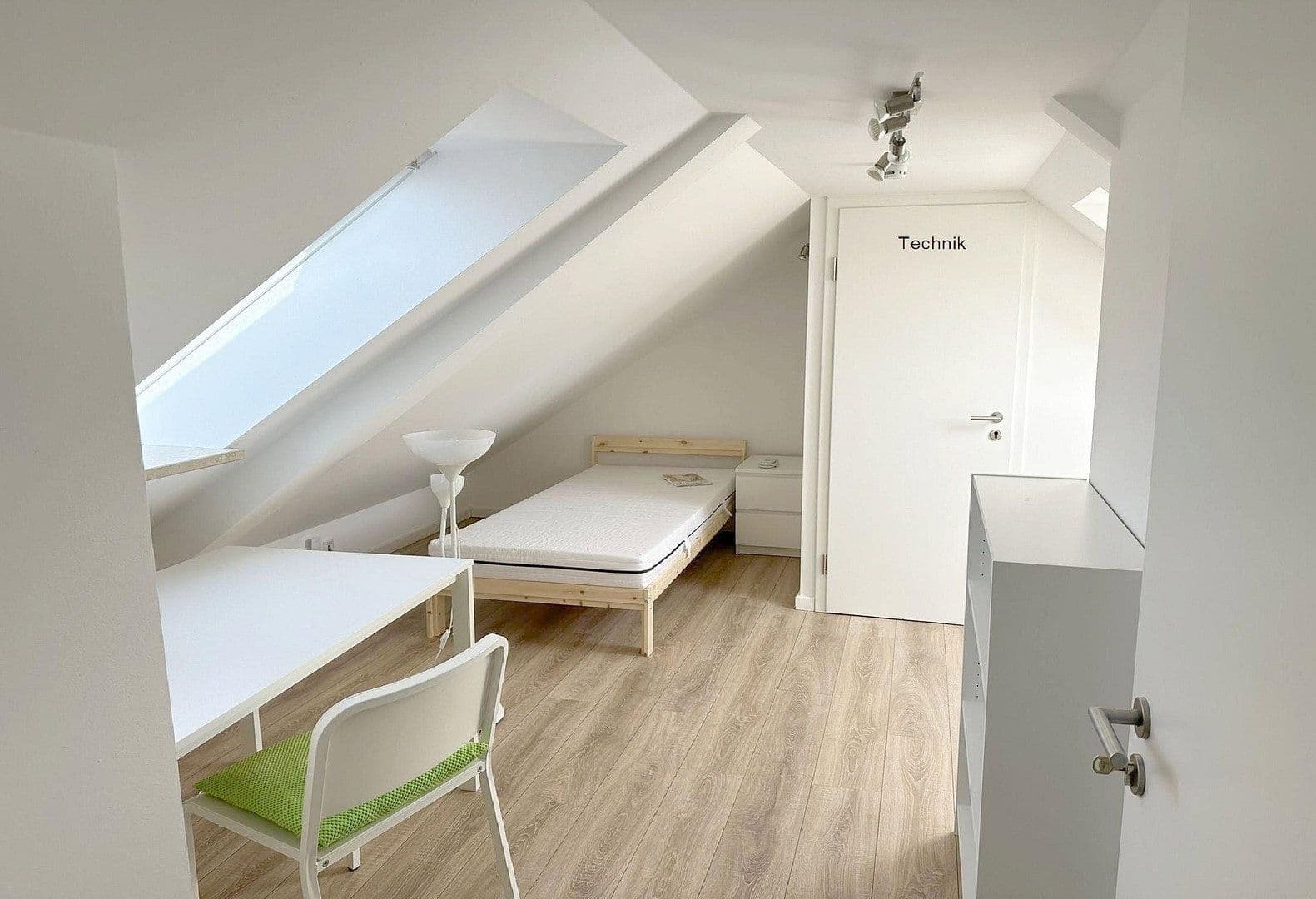 Prodej domu 143 m², pozemek 181 m², Benzstr. 1, Dingolfing, Bavorsko Prodej domu 143 m², pozemek 181 m², Benzstr. 1, Dingolfing, Bavorsko