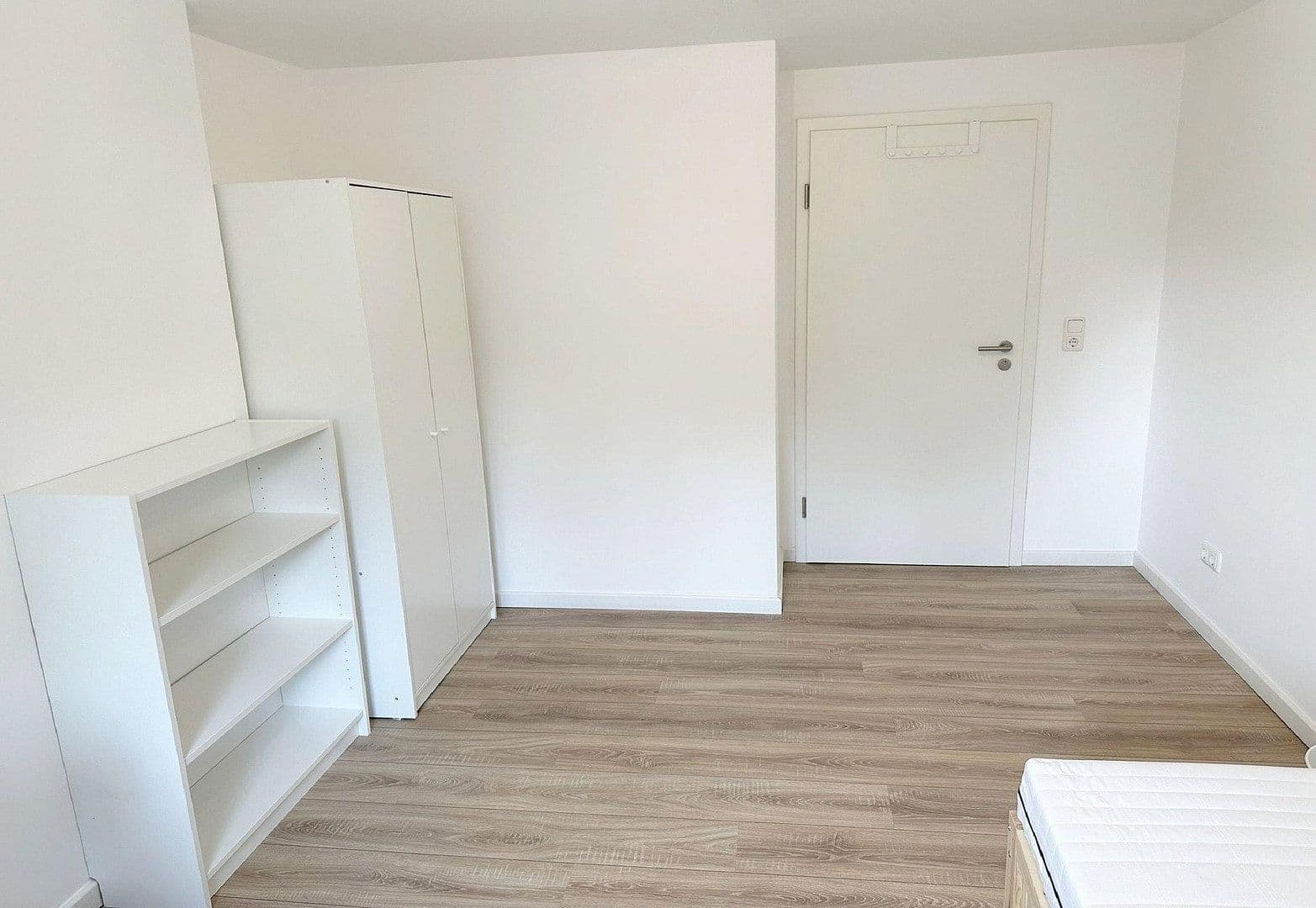 Prodej domu 143 m², pozemek 181 m², Benzstr. 1, Dingolfing, Bavorsko Prodej domu 143 m², pozemek 181 m², Benzstr. 1, Dingolfing, Bavorsko