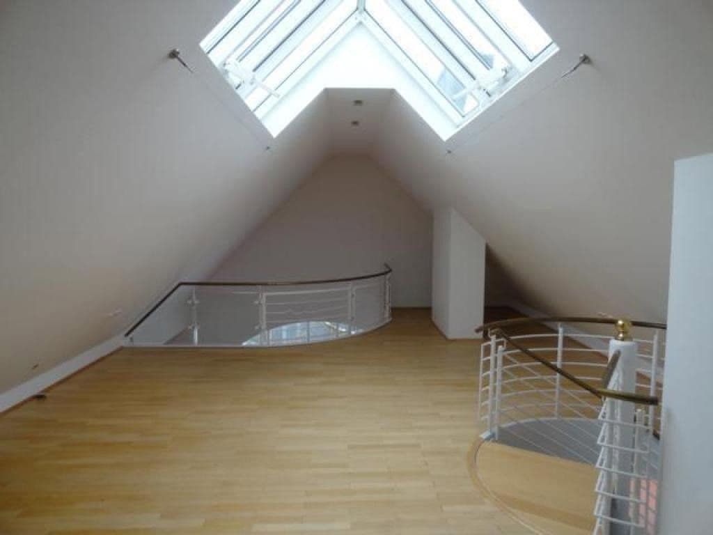 Pronájem bytu 6+kk 271 m², Coburg, Bavorsko Pronájem bytu 6+kk 271 m², Coburg, Bavorsko