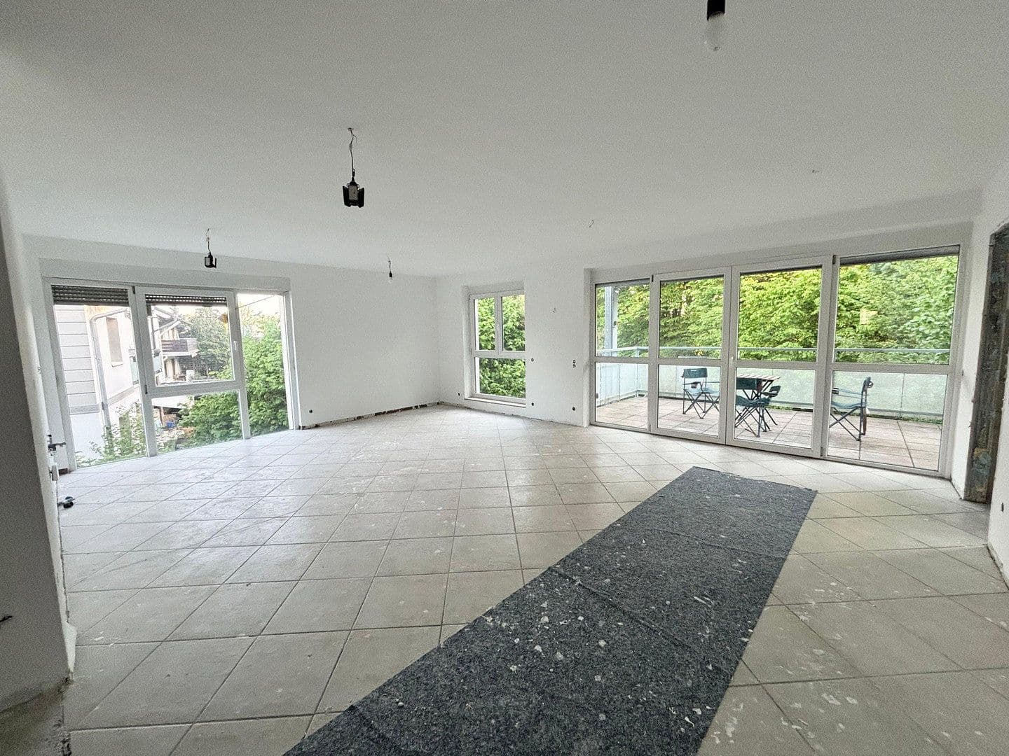 Pronájem bytu 5+1 160 m², Bruchköbel, Hessen Pronájem bytu 5+1 160 m², Bruchköbel, Hessen