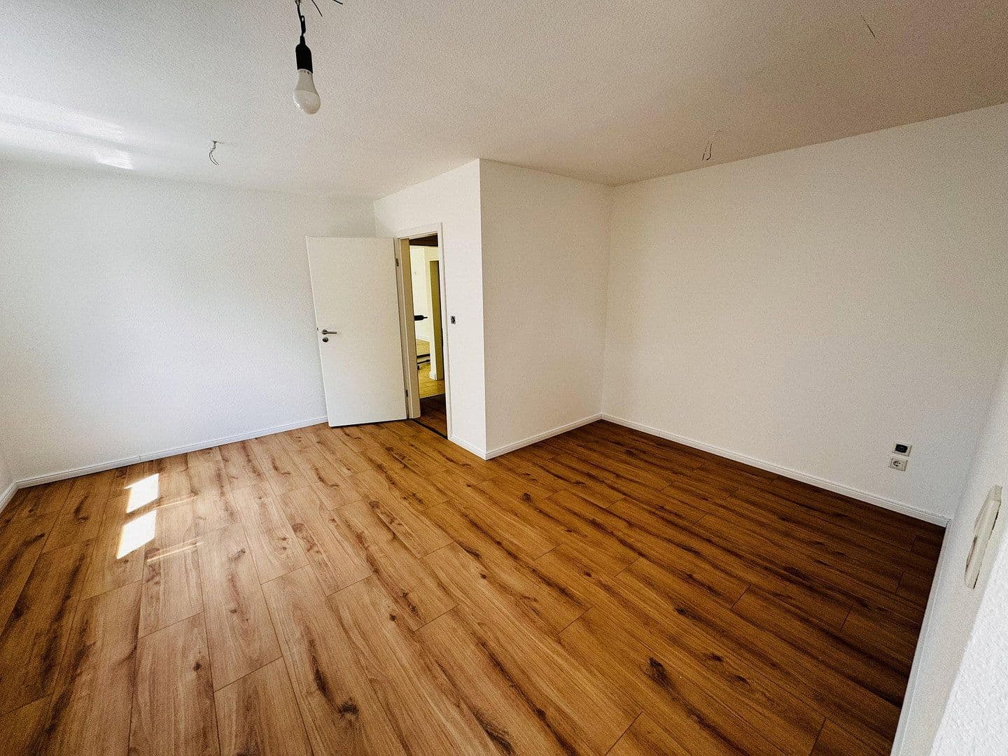 Pronájem bytu 5+1 160 m², Bruchköbel, Hessen Pronájem bytu 5+1 160 m², Bruchköbel, Hessen