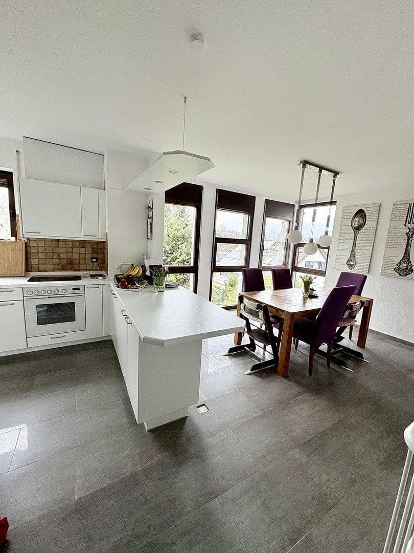 Prodej bytu 4+kk 111 m², Niedernhausen, Hessen Prodej bytu 4+kk 111 m², Niedernhausen, Hessen