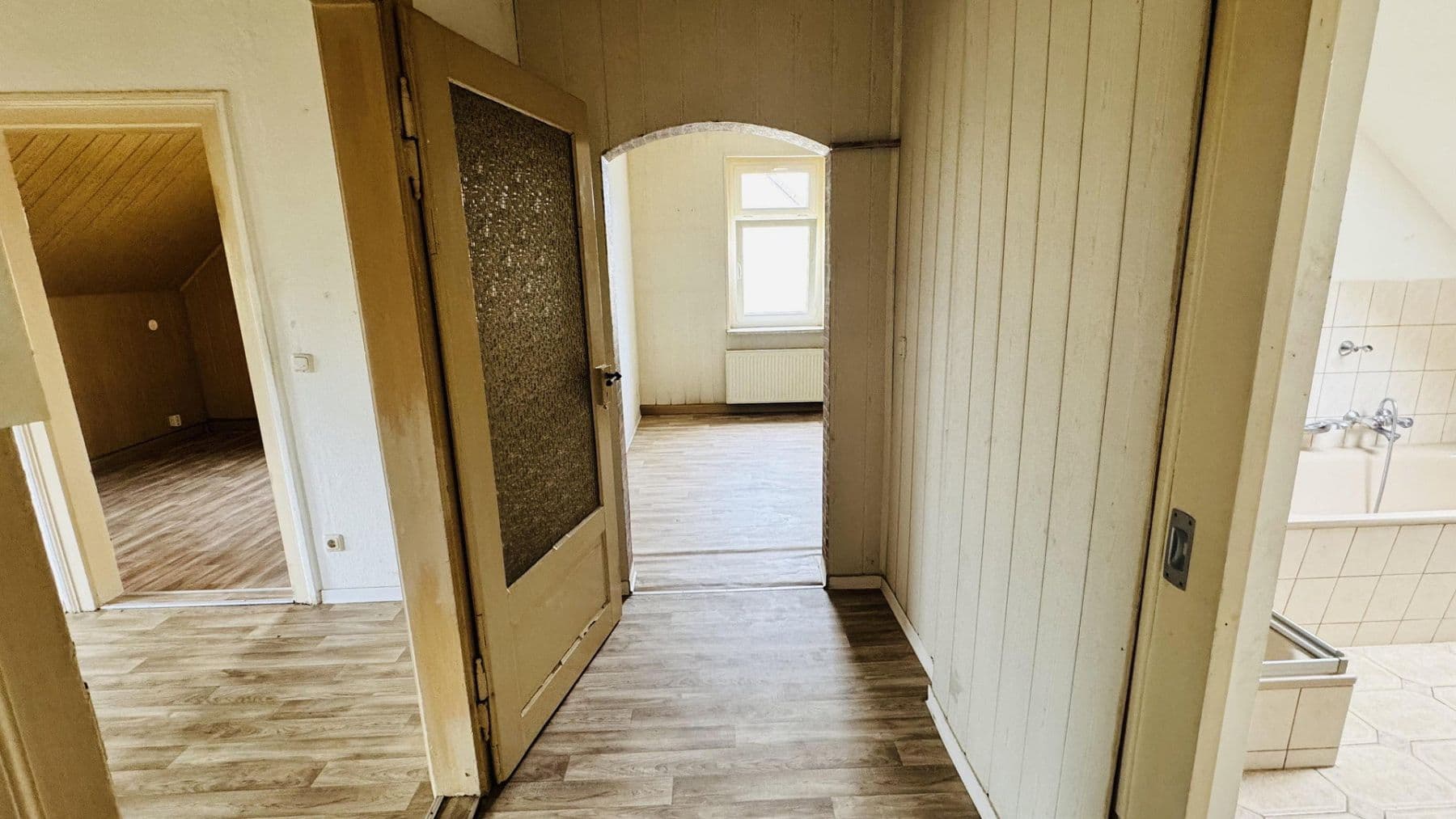 Prodej domu 351 m², pozemek 580 m², Starohrad, Durynsko Prodej domu 351 m², pozemek 580 m², Starohrad, Durynsko