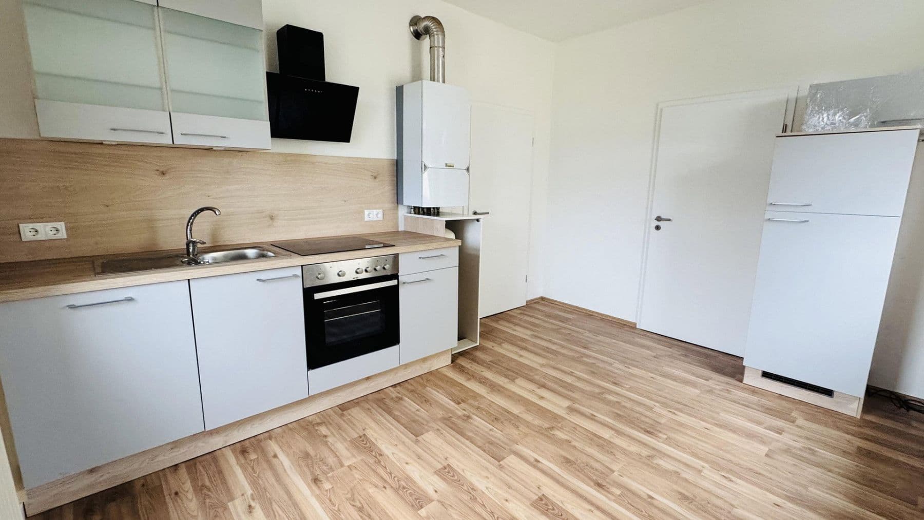 Prodej domu 351 m², pozemek 580 m², Starohrad, Durynsko Prodej domu 351 m², pozemek 580 m², Starohrad, Durynsko