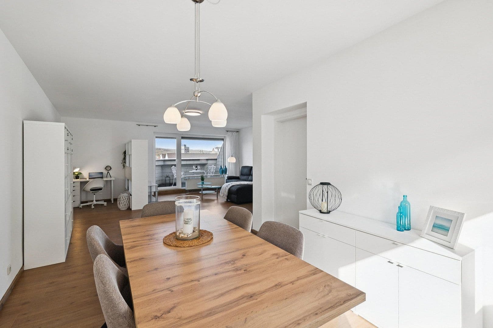 Pronájem bytu 3+1 95 m², Vorstadtstr. 17, Saarbrücken, Země Sársko Pronájem bytu 3+1 95 m², Vorstadtstr. 17, Saarbrücken, Země Sársko