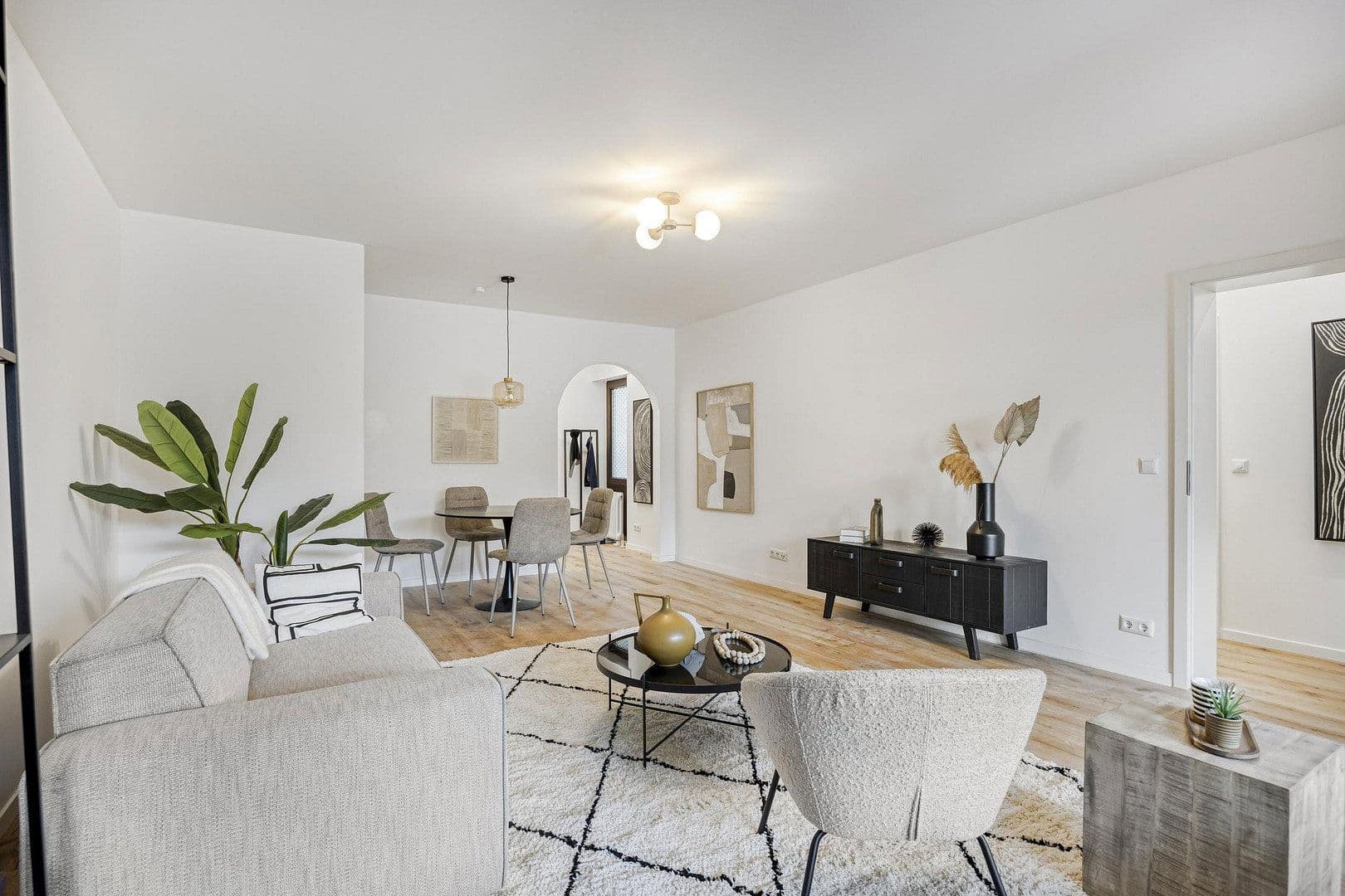 Prodej bytu 3+1 84 m², Meerbusch, Severní Porýní-Vestfálsko Prodej bytu 3+1 84 m², Meerbusch, Severní Porýní-Vestfálsko