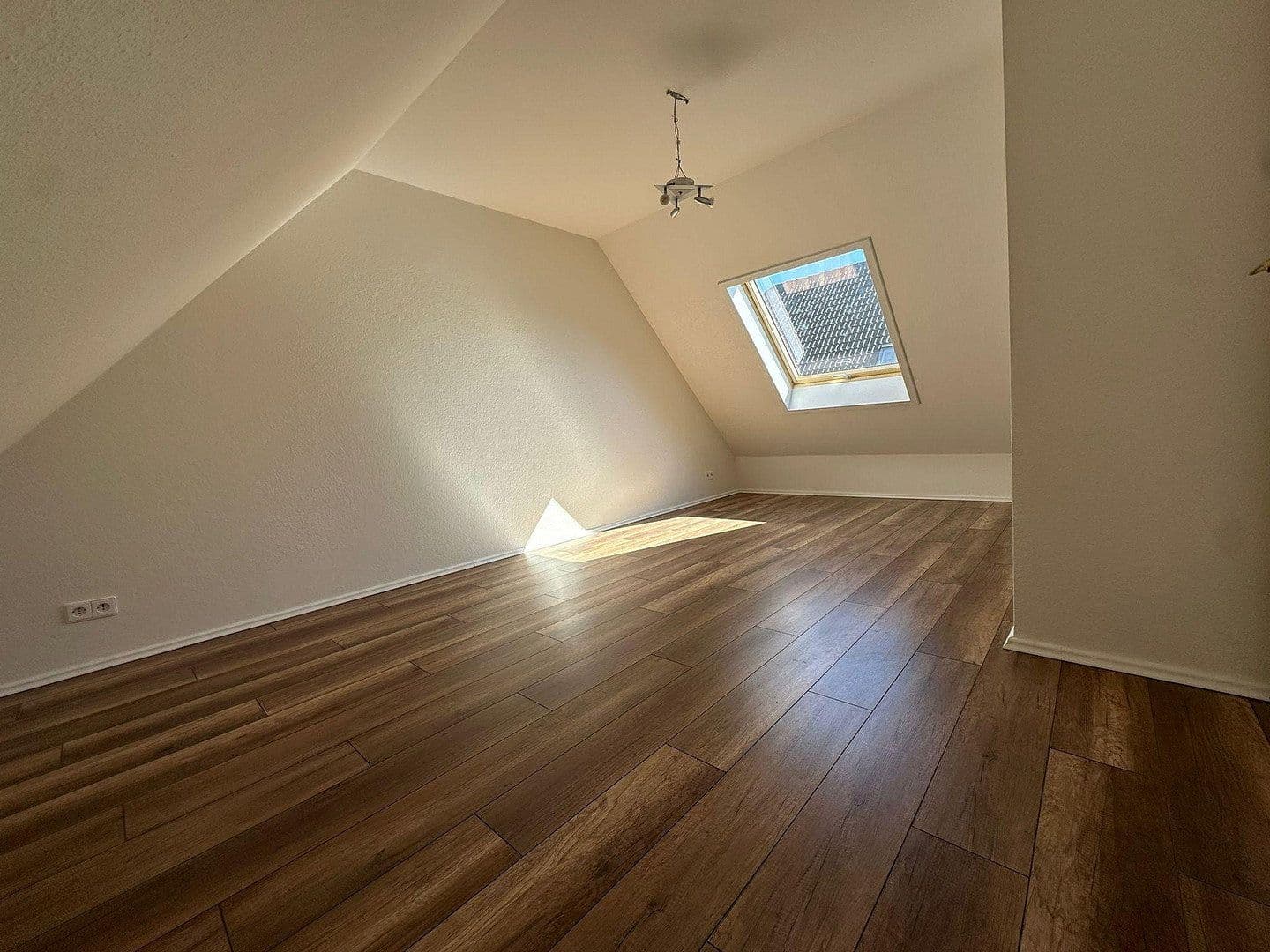 Prodej domu 127 m², pozemek 370 m², Halstenbek, Šlesvicko-Holštýnsko Prodej domu 127 m², pozemek 370 m², Halstenbek, Šlesvicko-Holštýnsko