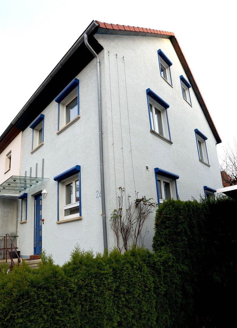 Prodej domu 95 m², pozemek 142 m², Reutlingen, Bádensko-Württembersko Prodej domu 95 m², pozemek 142 m², Reutlingen, Bádensko-Württembersko