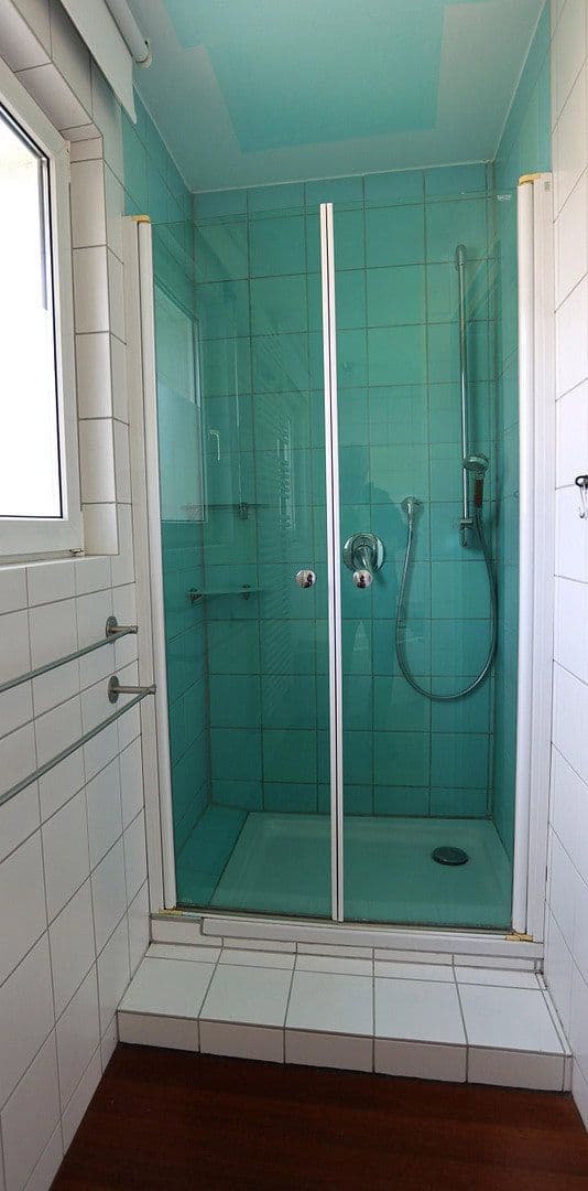 Prodej domu 95 m², pozemek 142 m², Reutlingen, Bádensko-Württembersko Prodej domu 95 m², pozemek 142 m², Reutlingen, Bádensko-Württembersko