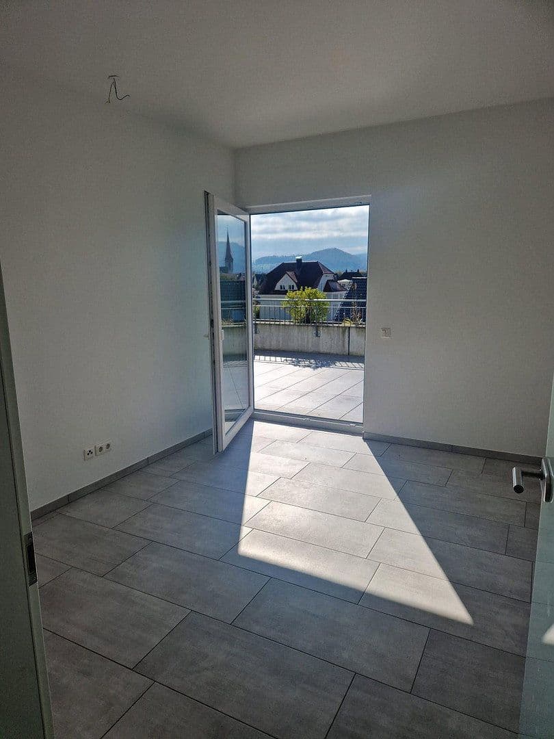 Pronájem bytu 4+1 155 m², Grenzach-Wyhlen, Bádensko-Württembersko Pronájem bytu 4+1 155 m², Grenzach-Wyhlen, Bádensko-Württembersko