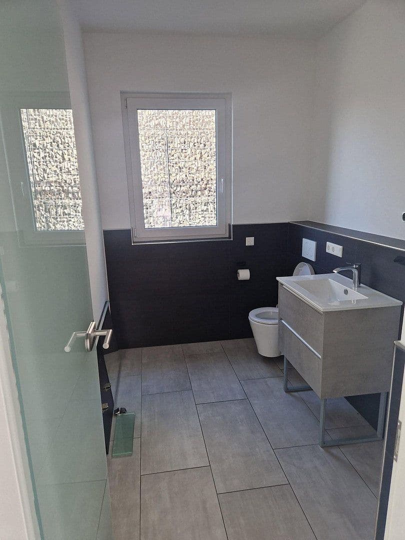 Pronájem bytu 4+1 155 m², Grenzach-Wyhlen, Bádensko-Württembersko Pronájem bytu 4+1 155 m², Grenzach-Wyhlen, Bádensko-Württembersko