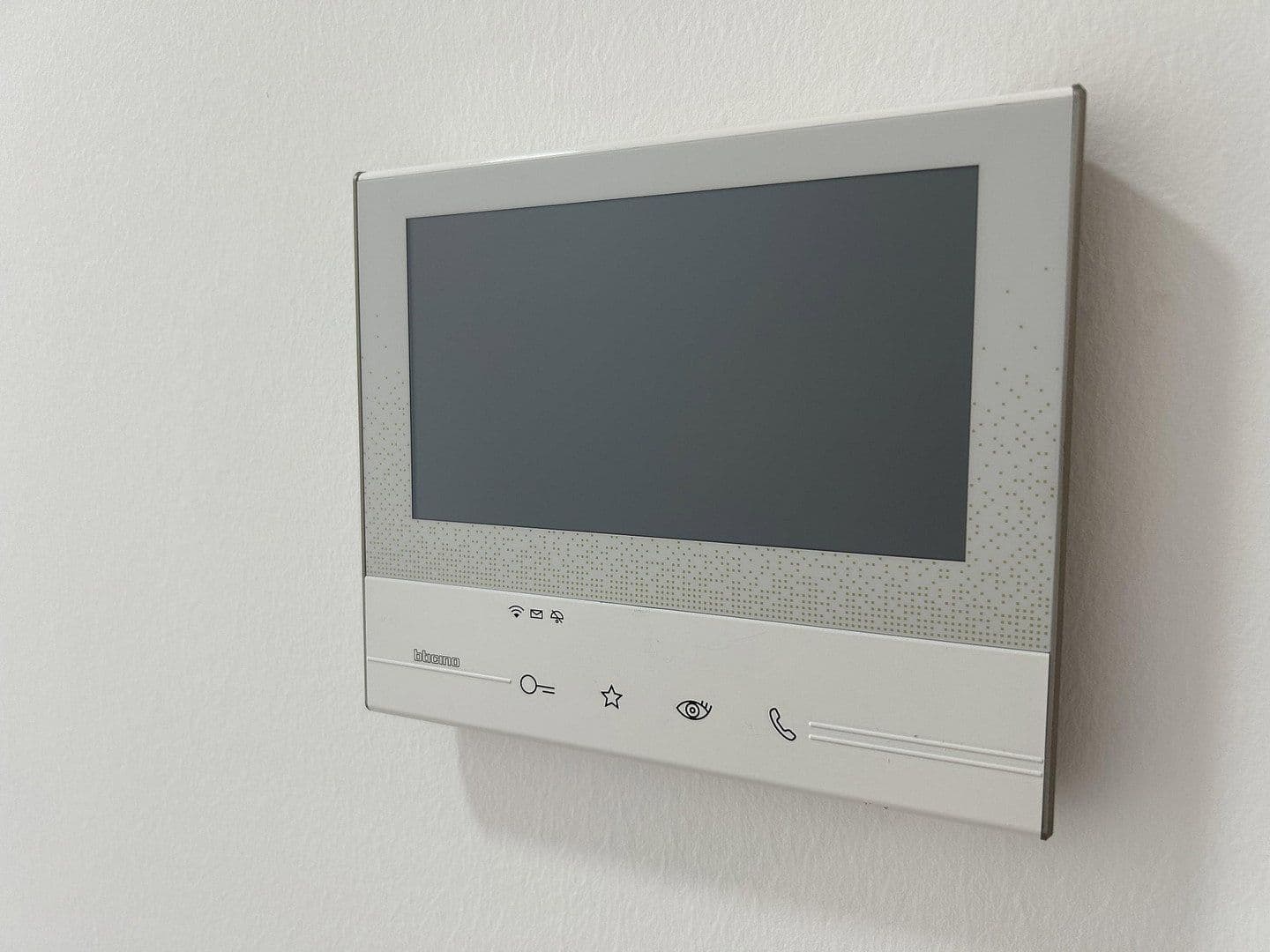 Pronájem bytu 3+1 108 m², Scheckertstrasse 2, Zell am Main, Bavorsko Pronájem bytu 3+1 108 m², Scheckertstrasse 2, Zell am Main, Bavorsko