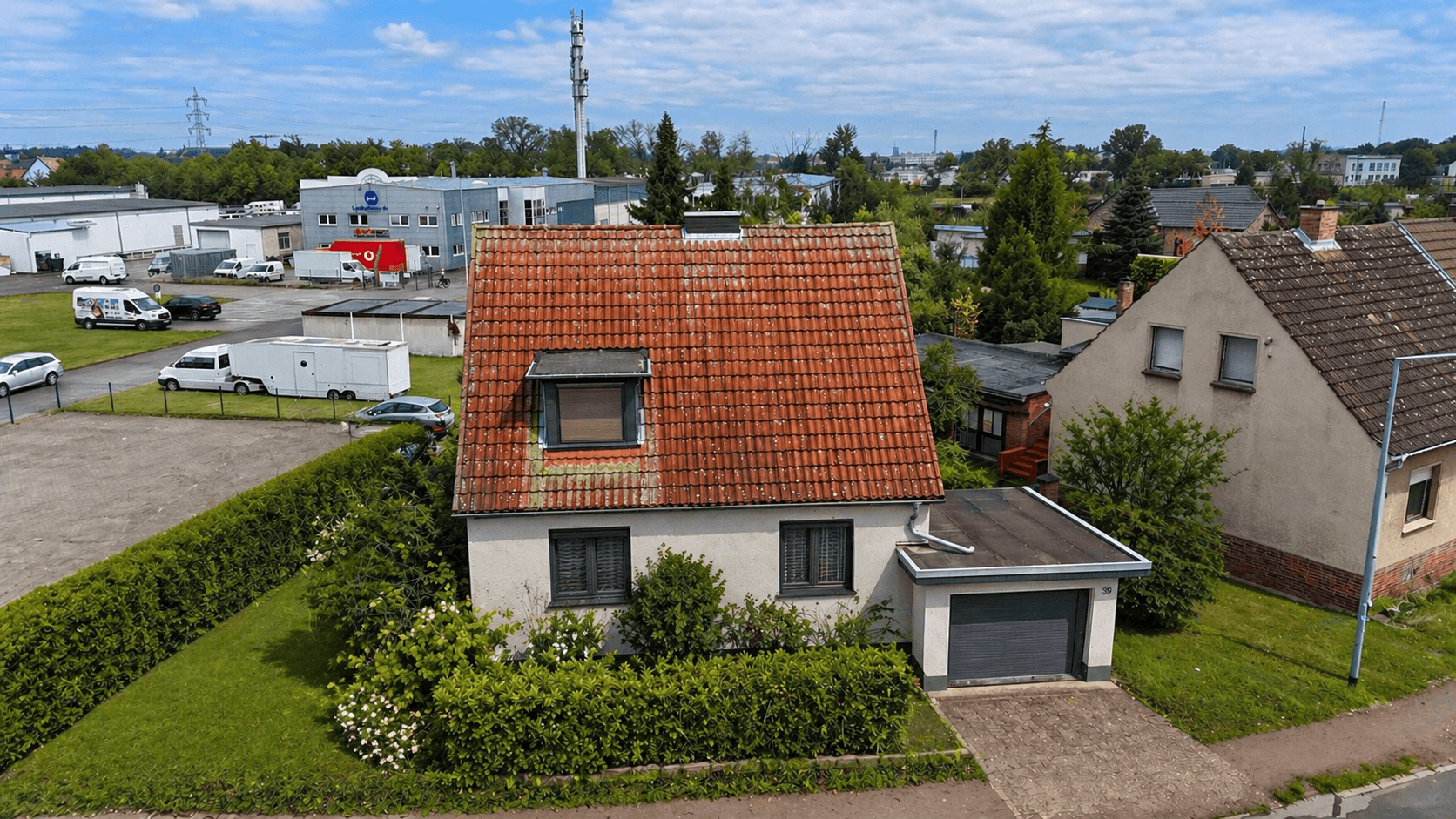 Prodej domu 121 m², pozemek 270 m², Kreuzbergstraße 39, Dessau-Rosslau, Sasko-Anhaltsko Prodej domu 121 m², pozemek 270 m², Kreuzbergstraße 39, Dessau-Rosslau, Sasko-Anhaltsko