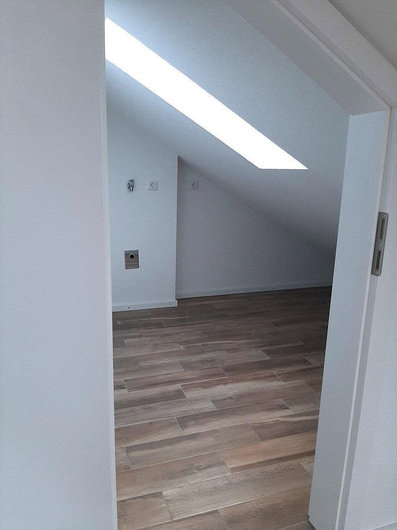 Prodej bytu 4+1 117 m², Heidelberg, Bádensko-Württembersko Prodej bytu 4+1 117 m², Heidelberg, Bádensko-Württembersko