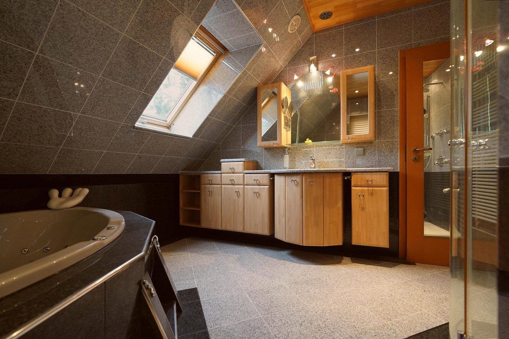 Prodej domu 104 m², pozemek 418 m², Berlin, Berlín Prodej domu 104 m², pozemek 418 m², Berlin, Berlín