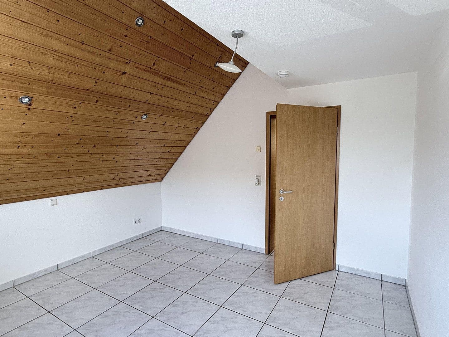 Prodej bytu 3+kk 110 m², Germersheimer Str. 12, Ludwigshafen, Porýní-Falc Prodej bytu 3+kk 110 m², Germersheimer Str. 12, Ludwigshafen, Porýní-Falc