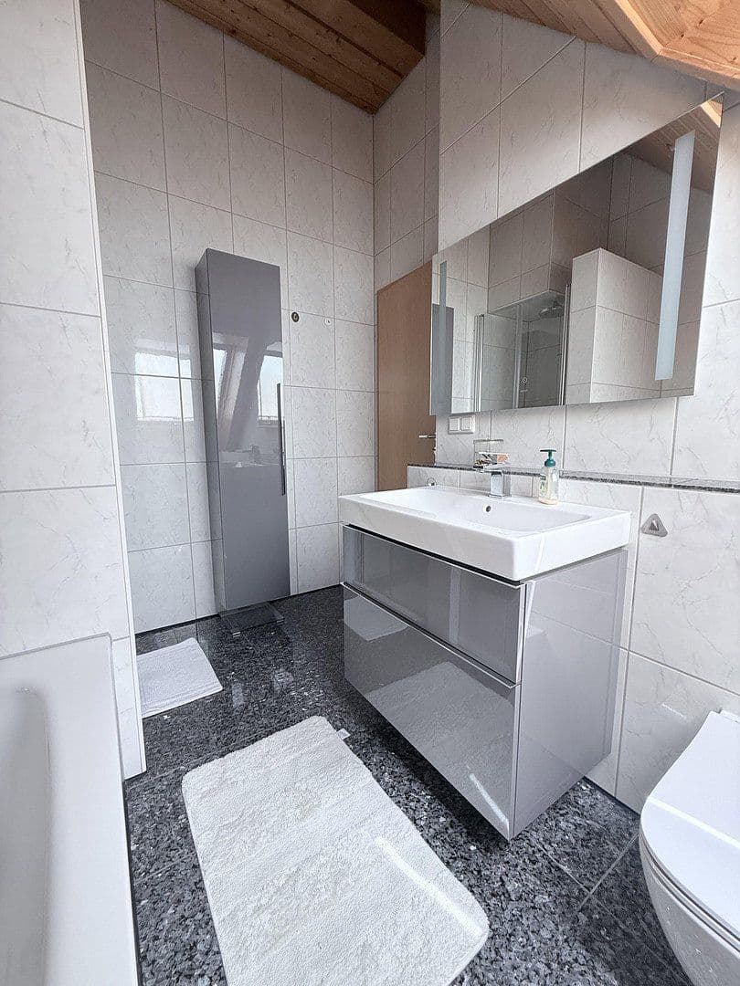 Prodej bytu 3+kk 110 m², Germersheimer Str. 12, Ludwigshafen, Porýní-Falc Prodej bytu 3+kk 110 m², Germersheimer Str. 12, Ludwigshafen, Porýní-Falc