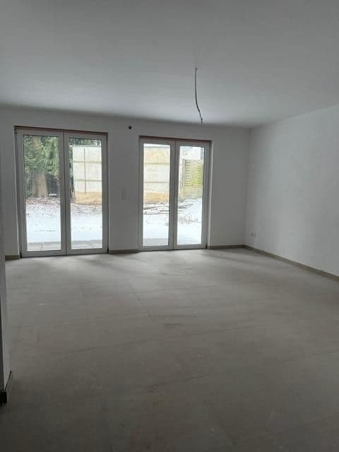 Prodej domu 166 m², pozemek 280 m², Graf-Stauffenberg-Ring 83, Bad Homburg vor der Höhe, Hessen Prodej domu 166 m², pozemek 280 m², Graf-Stauffenberg-Ring 83, Bad Homburg vor der Höhe, Hessen