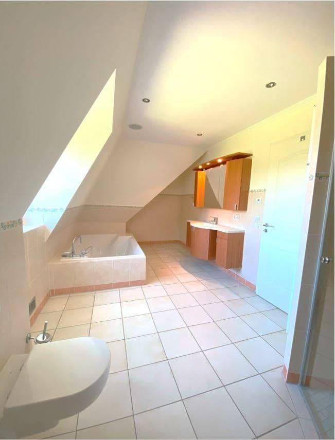 Prodej domu 352 m², pozemek 3.922 m², Quickborn, Šlesvicko-Holštýnsko Prodej domu 352 m², pozemek 3.922 m², Quickborn, Šlesvicko-Holštýnsko
