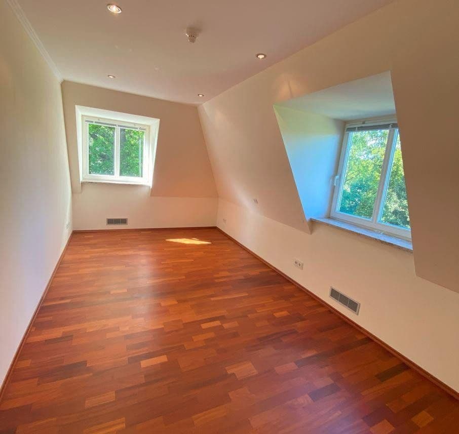 Prodej domu 352 m², pozemek 3.922 m², Quickborn, Šlesvicko-Holštýnsko Prodej domu 352 m², pozemek 3.922 m², Quickborn, Šlesvicko-Holštýnsko