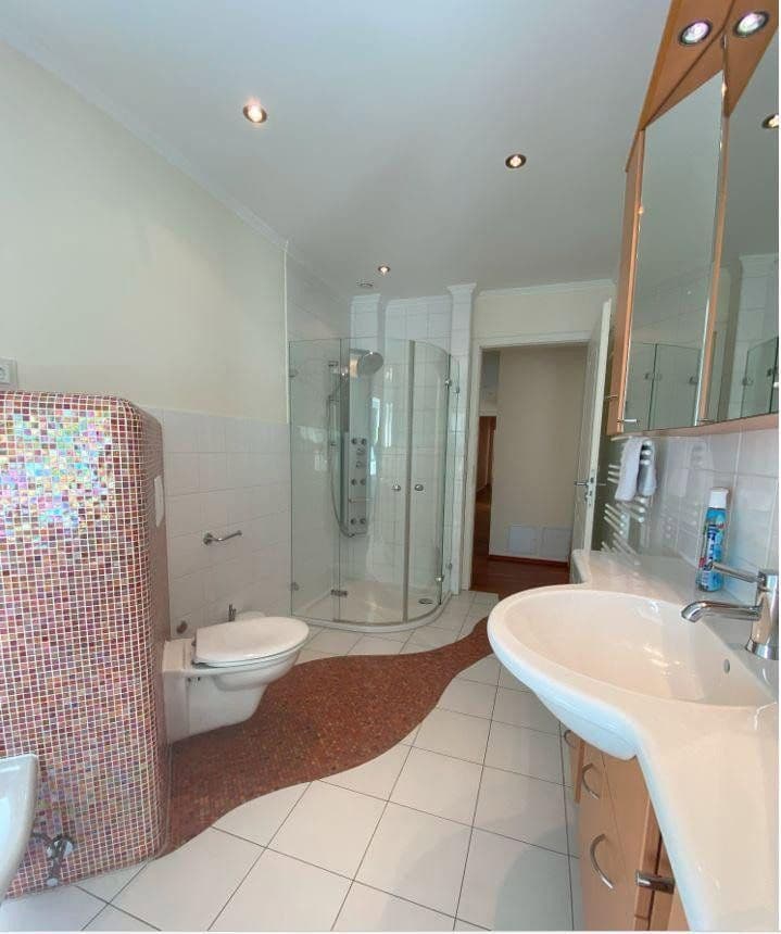Prodej domu 352 m², pozemek 3.922 m², Quickborn, Šlesvicko-Holštýnsko Prodej domu 352 m², pozemek 3.922 m², Quickborn, Šlesvicko-Holštýnsko