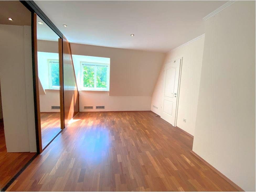 Prodej domu 352 m², pozemek 3.922 m², Quickborn, Šlesvicko-Holštýnsko Prodej domu 352 m², pozemek 3.922 m², Quickborn, Šlesvicko-Holštýnsko