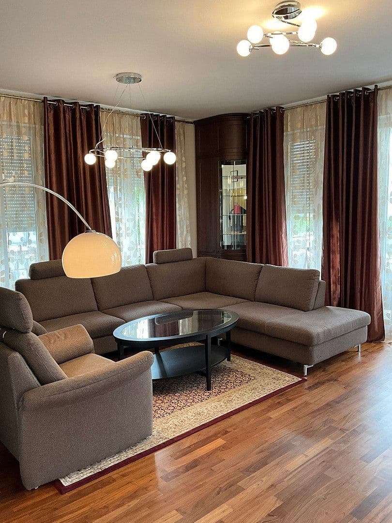 Pronájem bytu 4+1 135 m², Berlin, Berlín Pronájem bytu 4+1 135 m², Berlin, Berlín