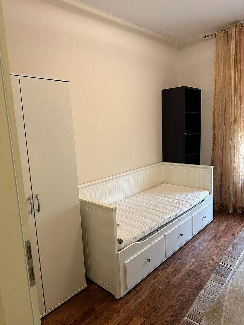 Pronájem bytu 4+1 135 m², Berlin, Berlín Pronájem bytu 4+1 135 m², Berlin, Berlín