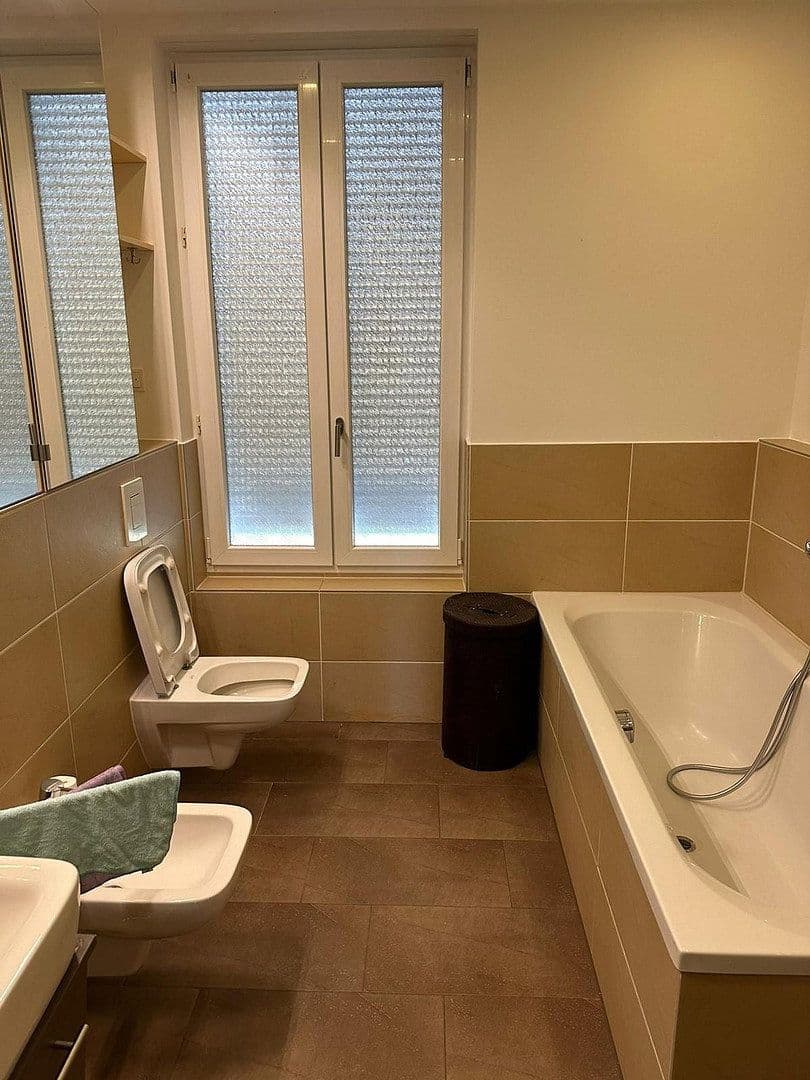 Pronájem bytu 4+1 135 m², Berlin, Berlín Pronájem bytu 4+1 135 m², Berlin, Berlín