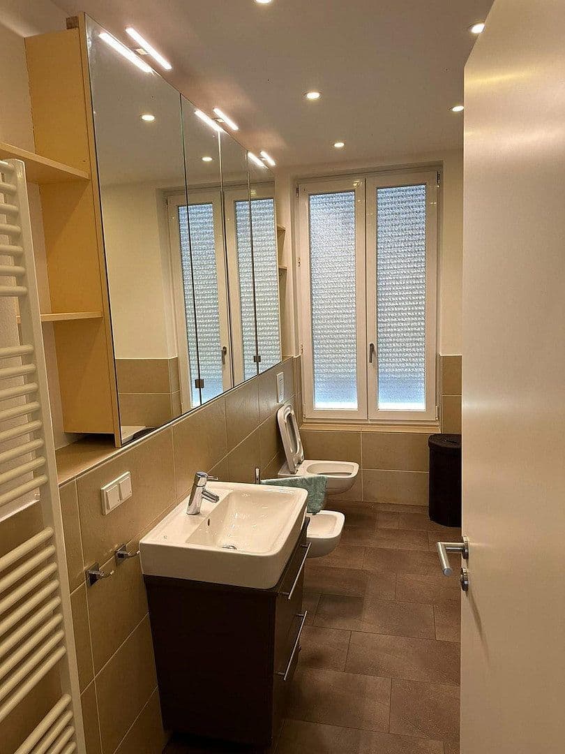 Pronájem bytu 4+1 135 m², Berlin, Berlín Pronájem bytu 4+1 135 m², Berlin, Berlín